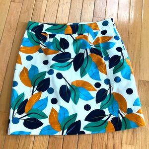 Beautiful Ann Taylor leaf pattern skirt rare find